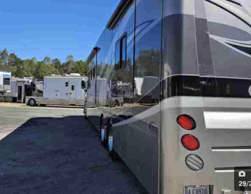 2016 Showhauler 2 Bath Cascadia Coach, 600HP, 13 Speed, 56K Miles, Available Today - Image 5